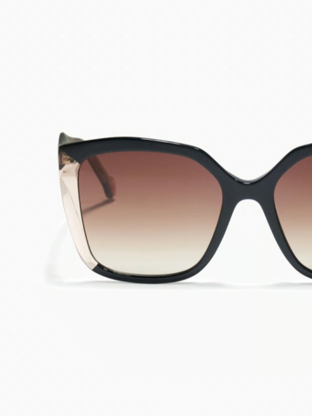 NEW Carolina Herrera Square Sunglasses